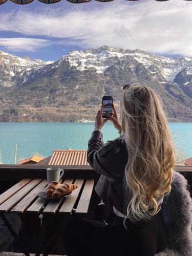 Niederried bei Interlaken Apartment | Breathtaking Lake & Mountain View Apartment 2