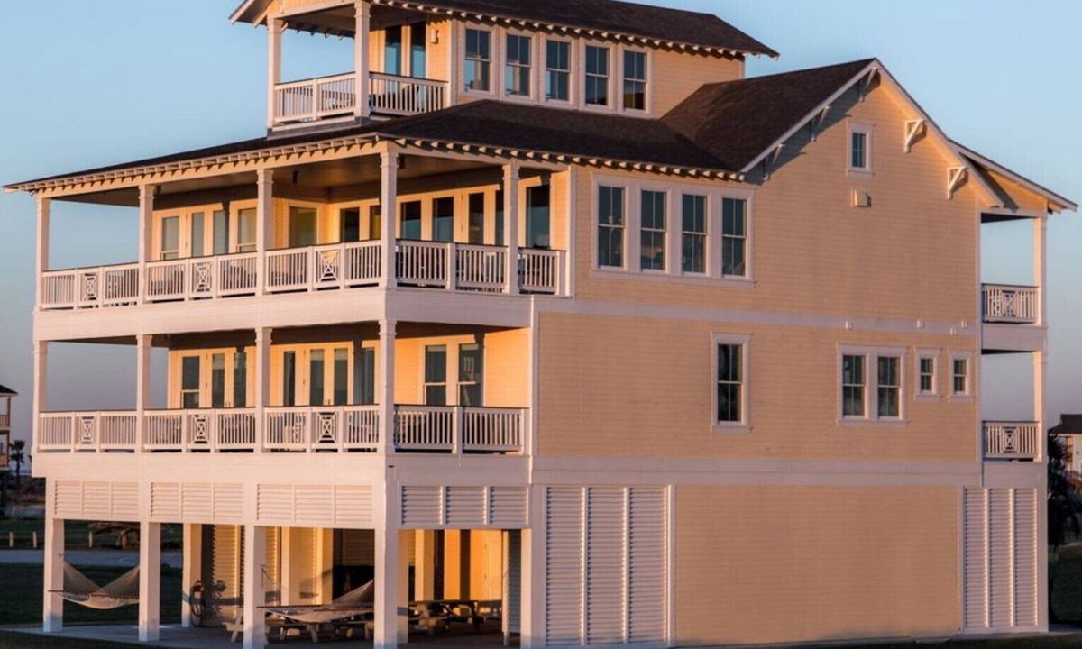 Red Fish Cove House | Breathtaking Pointe West Beachfront Luxurious Home with Elevator