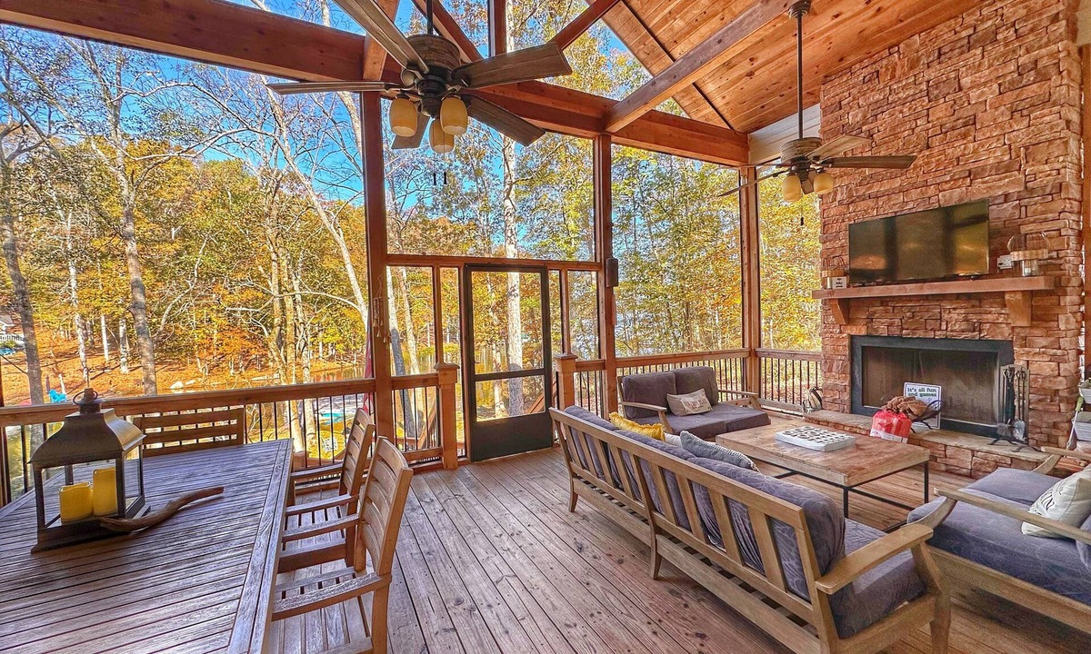 Eatonton House | Breathtaking porch just steps from the water.