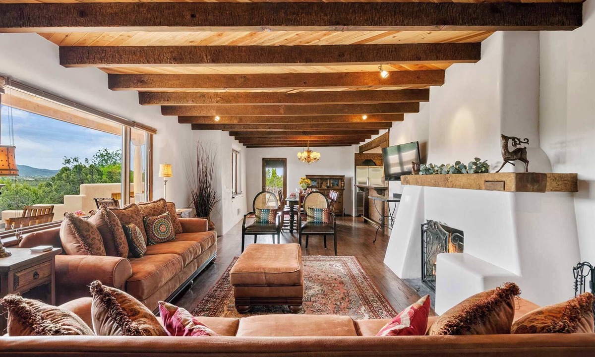 Vista Encantada House | Breathtaking Views, Comfortable Family Home