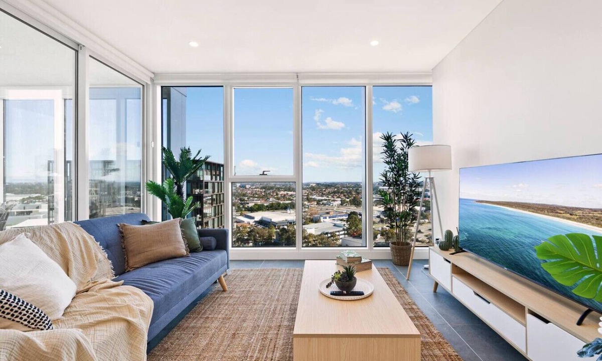 Lidcombe Apartment | Breathtaking Views! Modern 2BR: Pool, Parking, Gym