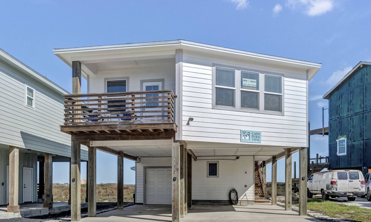 Bella Vista House | Breathtaking Views & Coastal Comfort: Your Perfect Home at Casa Pura Vida