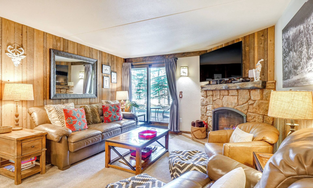 Peak 9 Condo | Breck Ski-In/Ski-Out Condo Near Main Street!