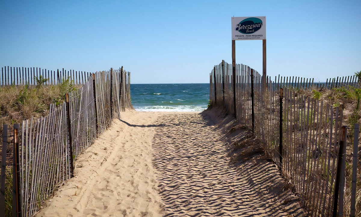 Misquamicut Hotel | Breezeway Boutique Hotel