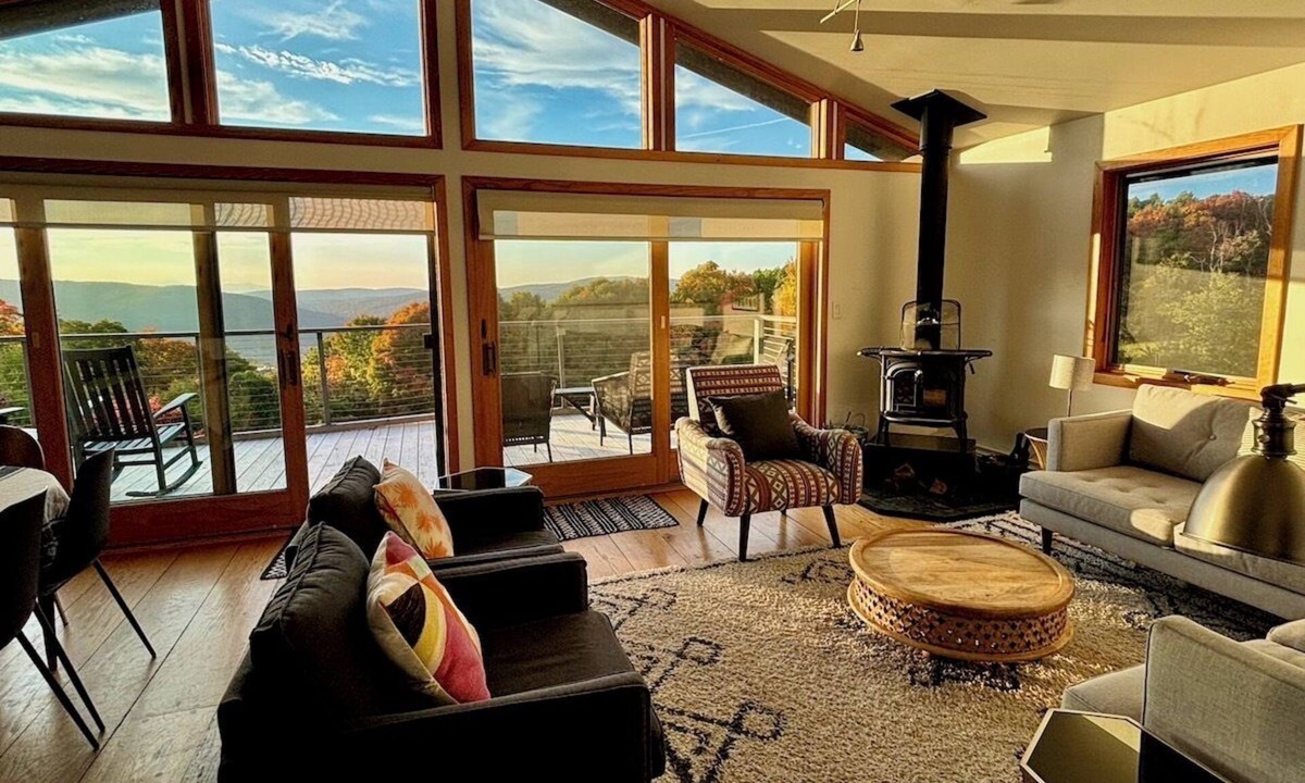 Town of Copake House | Breezy Hill with "Breathtaking Views!"