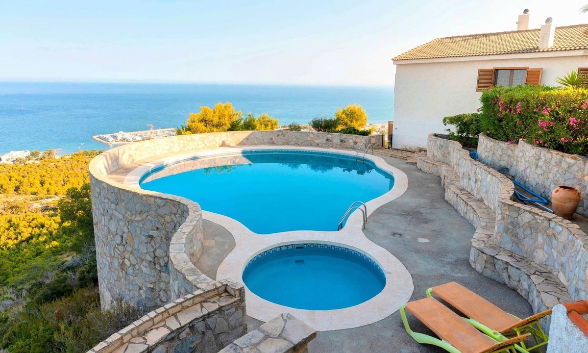 Alcossebre Villa | Breizas Villas – Two Villas with Pool & Views, Breizas Villas with Private Pool
