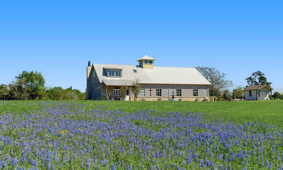 Brenham Other | Brenham-Home/Barn amazing place to stay! Completed 2019