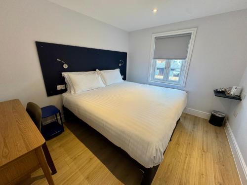 Brentwood House | Brentwood Hotel & Apartments