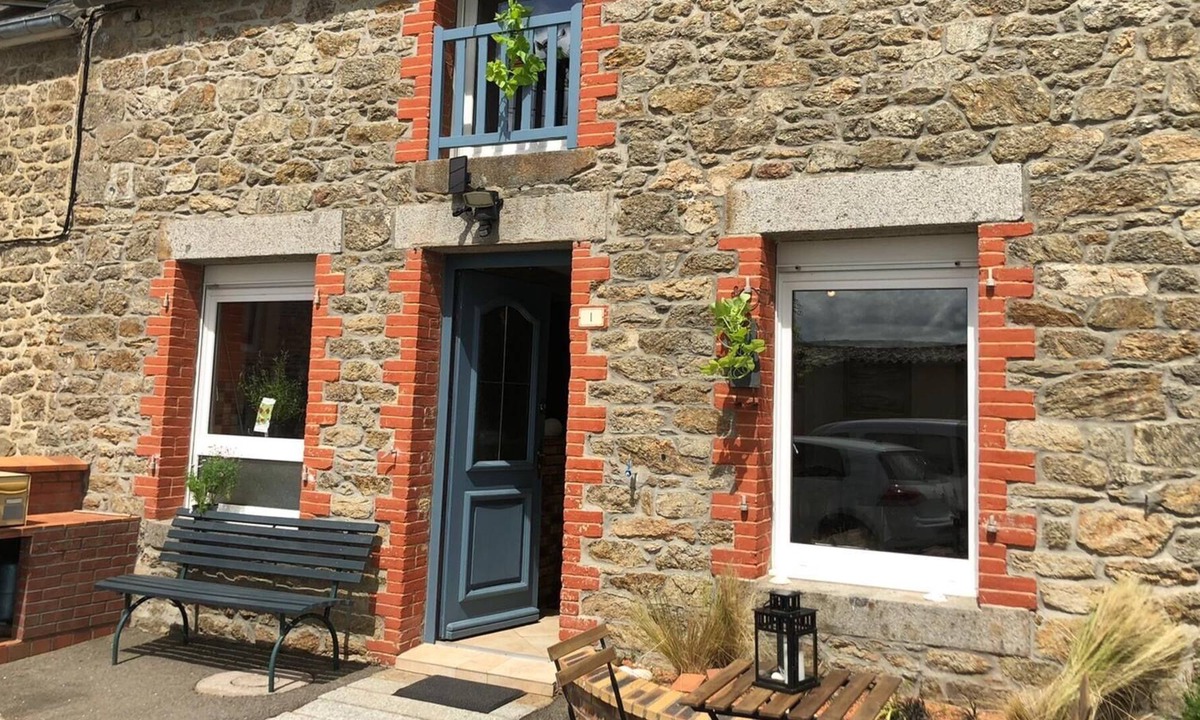 Saint-Coulomb House | Breton house 300m from the beach