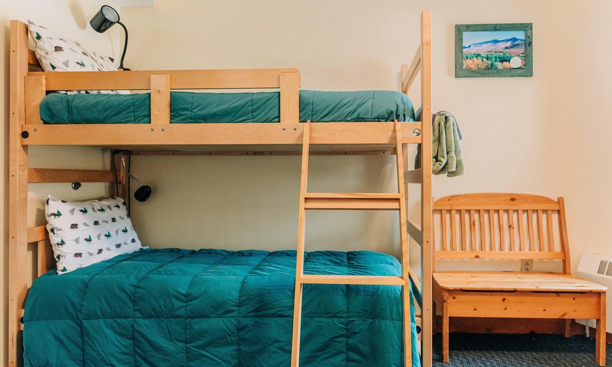 Carroll Condo | Bretton Woods, Free Hiker Breakfast, Hike/Ski Trail Access, Shared Bath