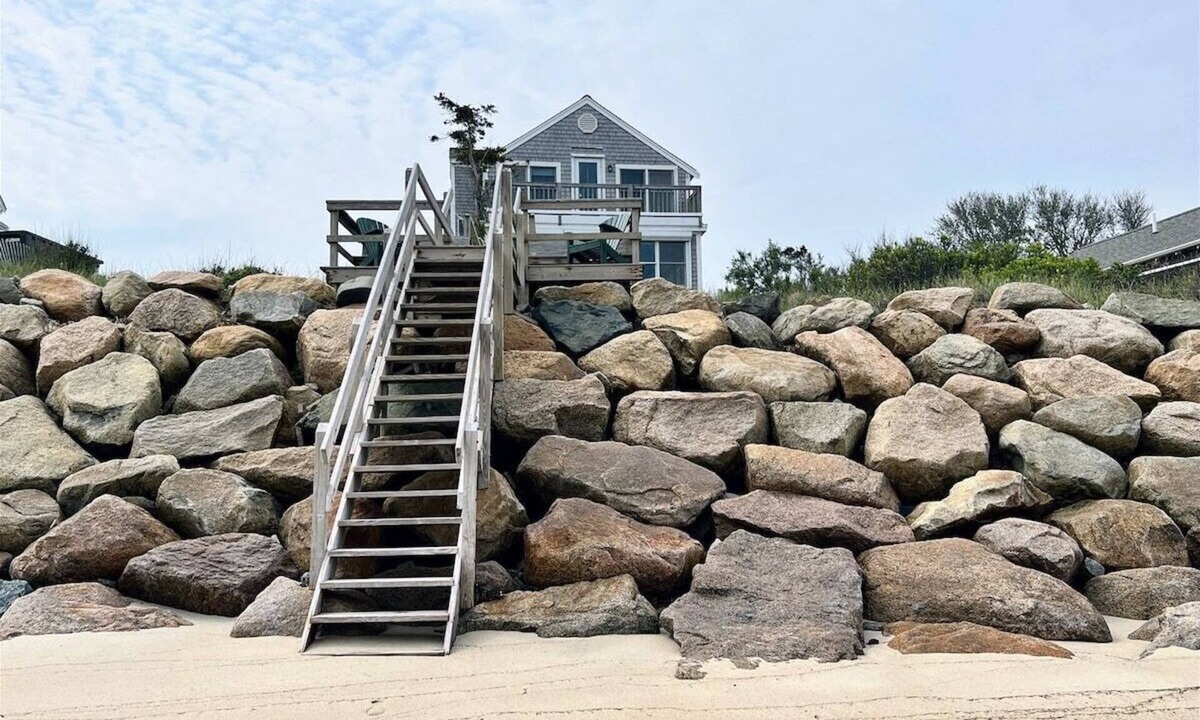 Brewster House | Brewster Cape Cod Bay Waterfront