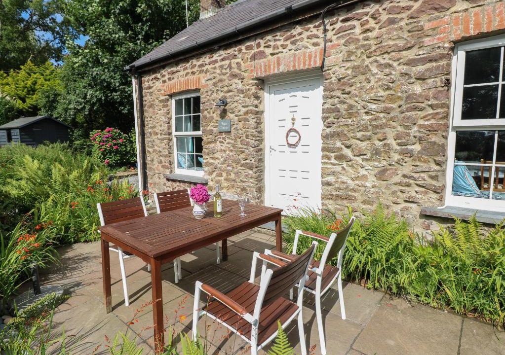 Milford Haven House | Briar Cottage