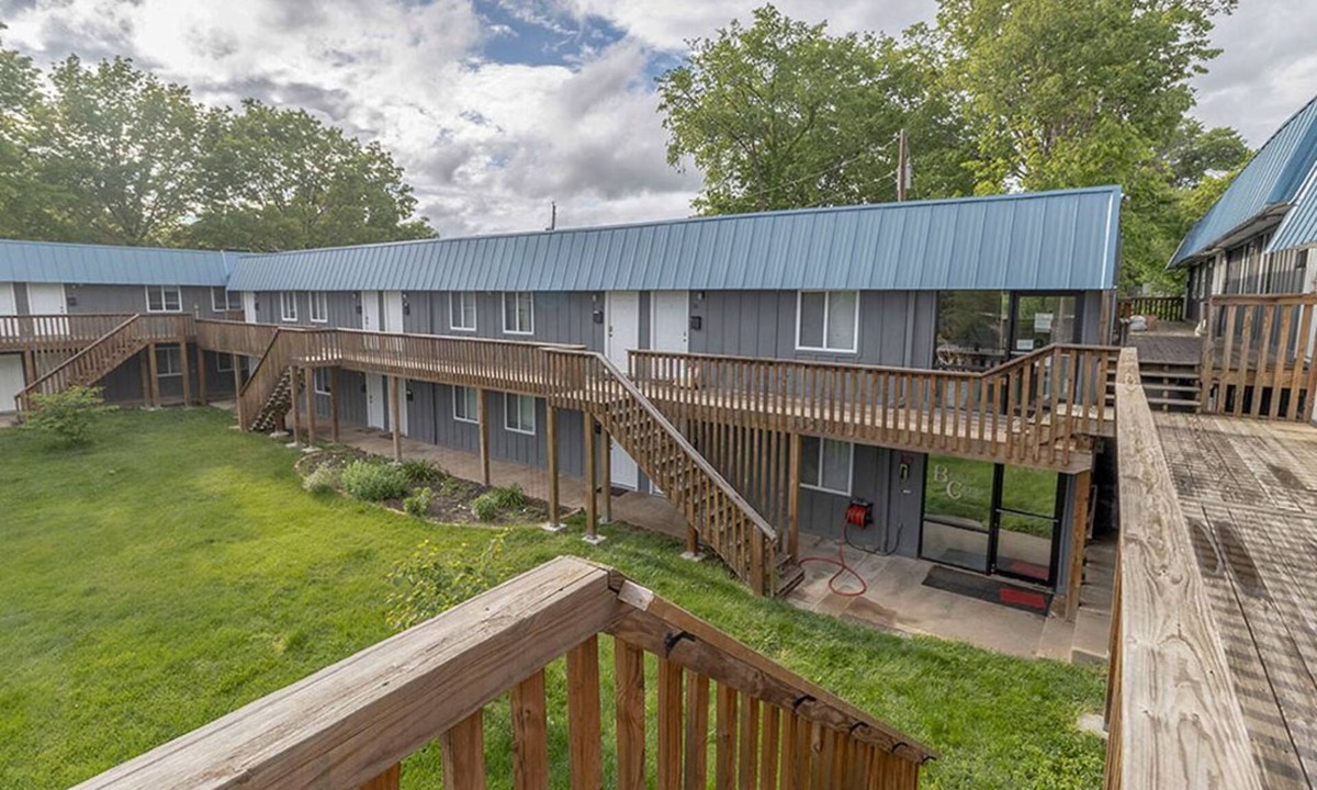 Columbia Apartment | Briarcrest Apartments, fully furnished with utilities in Central Columbia