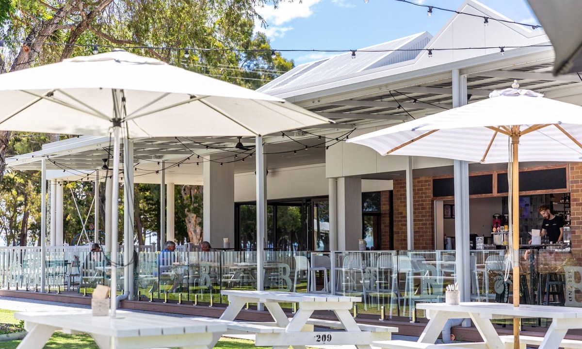 Bellara Hotel | Bribie Island Hotel