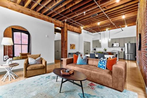 Downtown St. Louis Apartment | Brick & Bed Riverfront Lofts, G 207