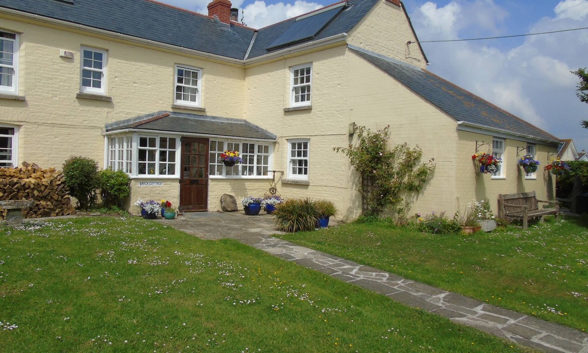 Landewednack Cottage | Brick Cottage