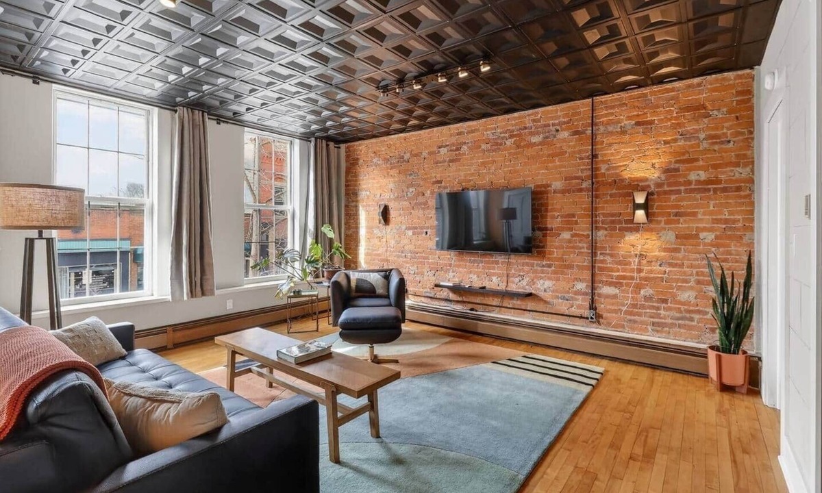 Oberlin Apartment | Brick Loft | Historic Downtown Walk-Up + Parking
