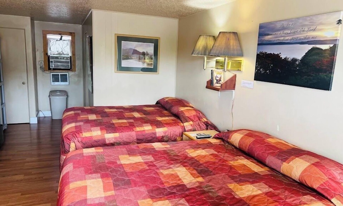 Rawlins Hotel | Brickyard Inn