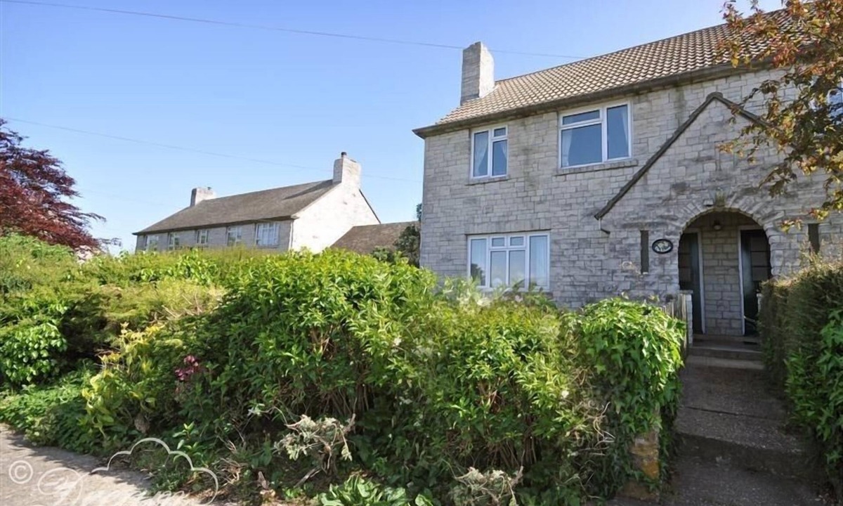 Puncknowle Cottage | BRIDE VALLEY VIEW, pet friendly, with open fire in Puncknowle