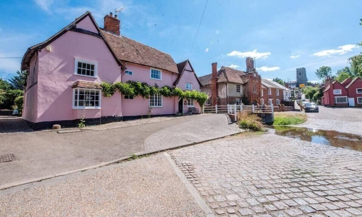 Ipswich House | Bridge House, Kersey