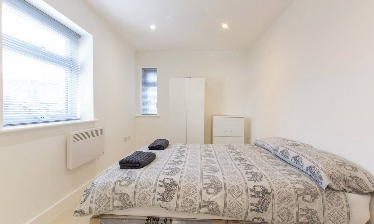 Southampton House | Bridge Road - Room 2a