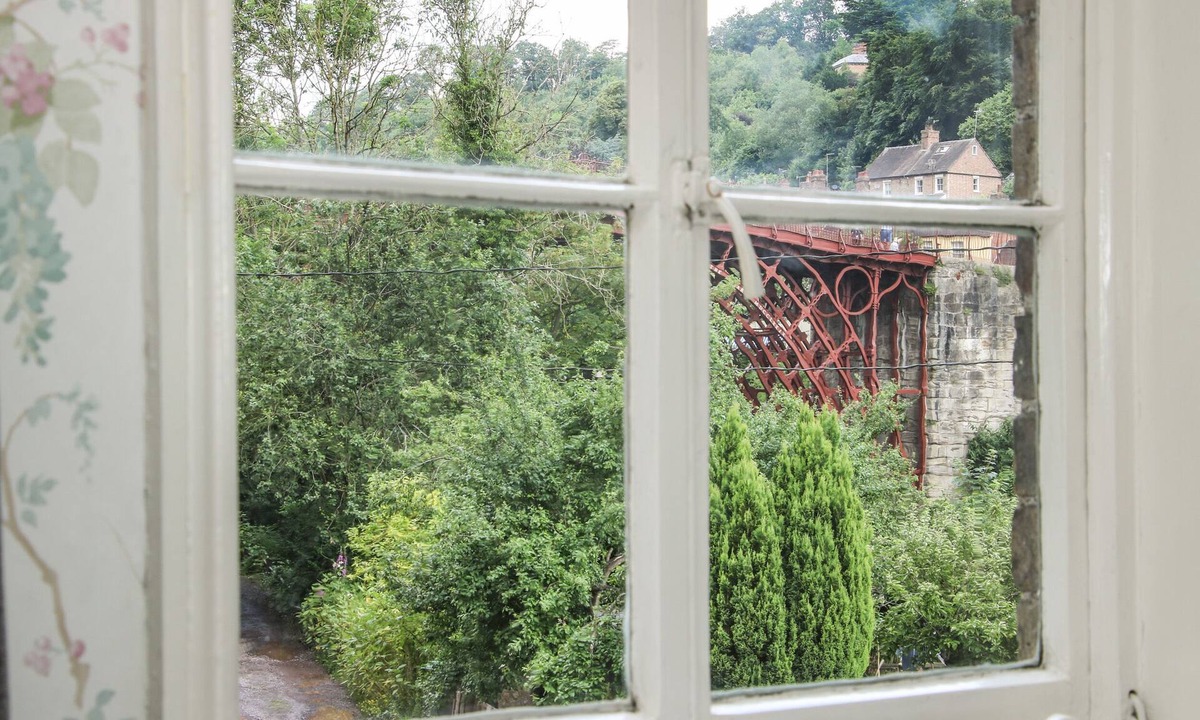 Ironbridge Cottage | Bridge View Cottage
