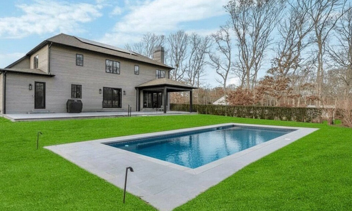 Bridgehampton House | Bridgehampton private home, spacious modern design with pool, media & game.