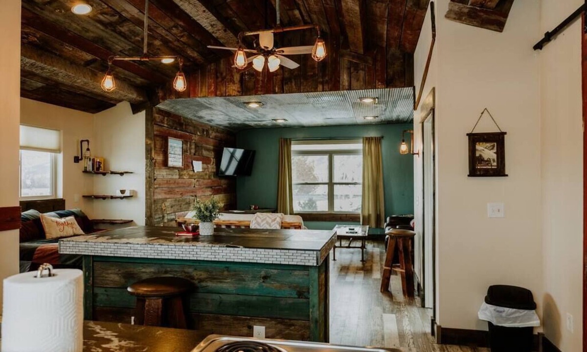 Bozeman House | Bridger View - Studio