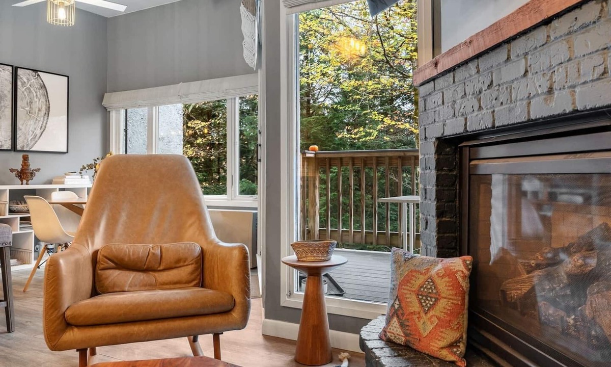 Warren House | Bridges Cozy Hideaway at Sugarbush