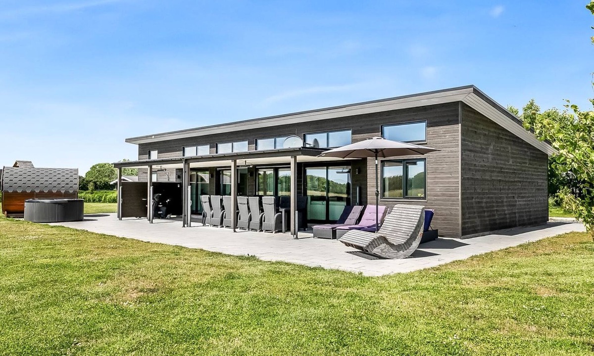 Oster Hurup House | "Bridgette" - from the sea by Interhome
