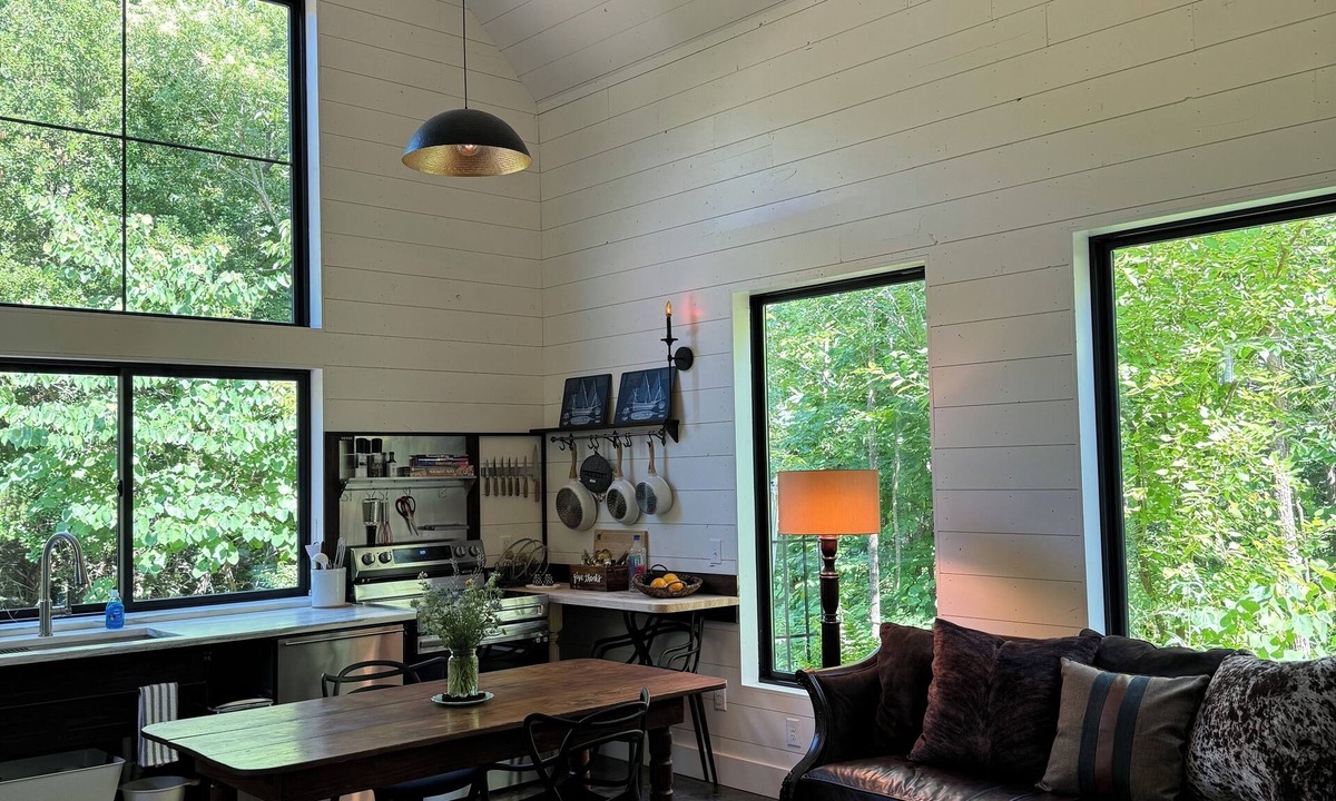 Pawhuska Cabin | Bridgewater Cabin New/in-town private stay!