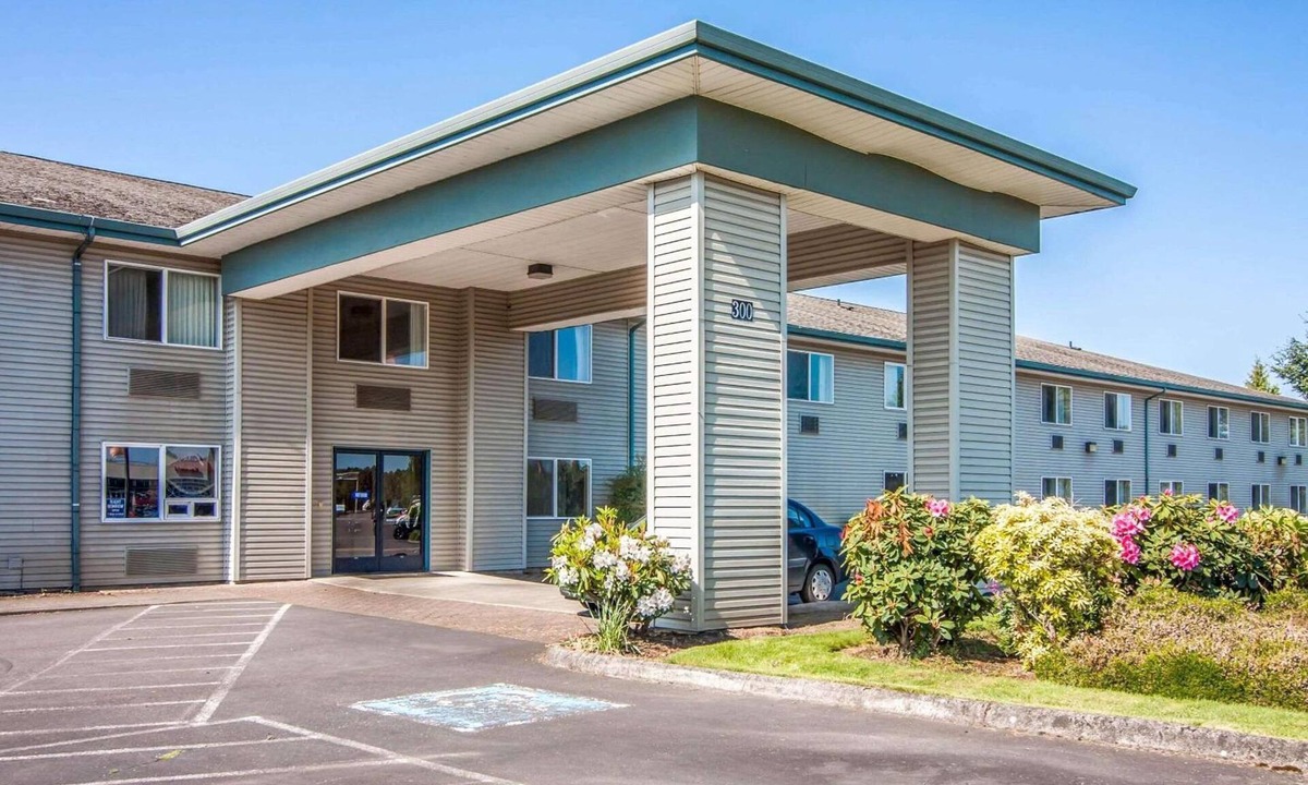 Sublimity Hotel | Bridgeway Inn & Suites Sublimity