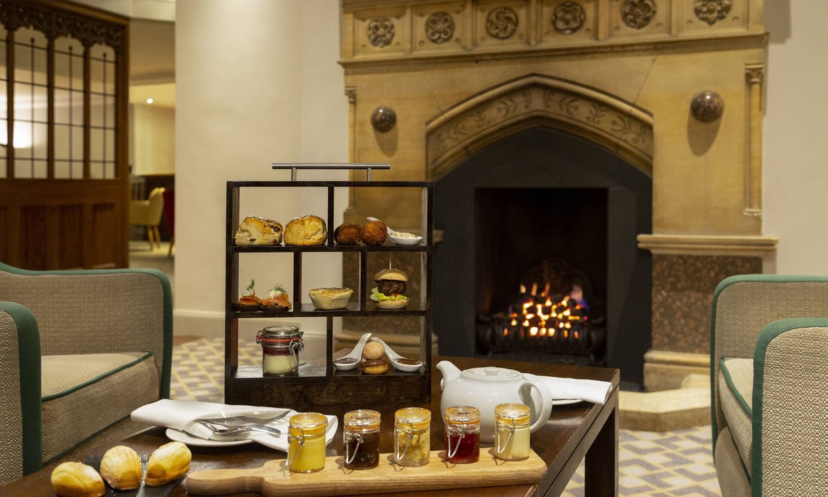 Chatham Hotel | Bridgewood Manor