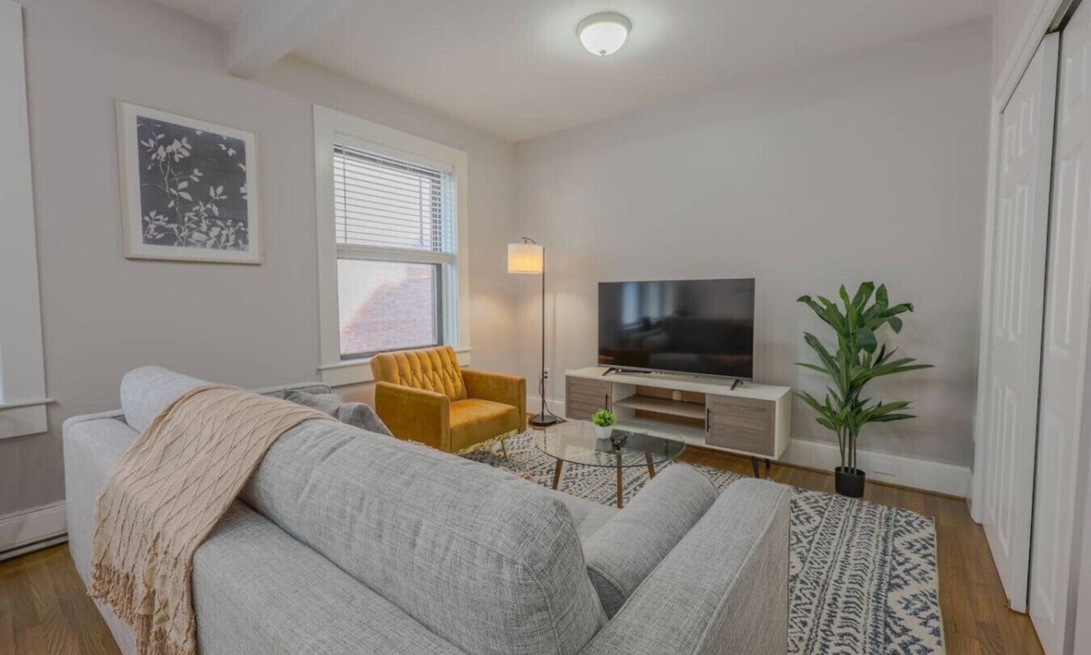 Theatre District Apartment | Bright 1 Bedroom | Downtown Boston