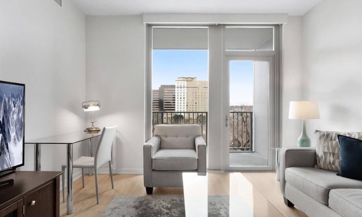 Crystal City Apartment | Bright 1BR | Ideal for Business | Balcony Apartment | Crystal City Arlington | by GLS