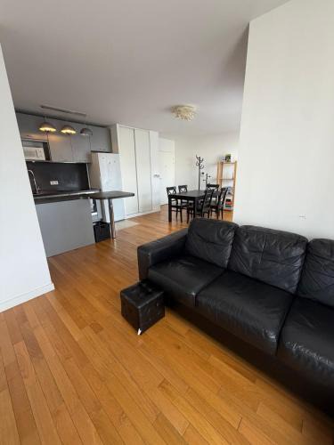 Petit-Colombes Apartment | Bright 2-bedroom apartment with balcony, ideal for a stay in Paris