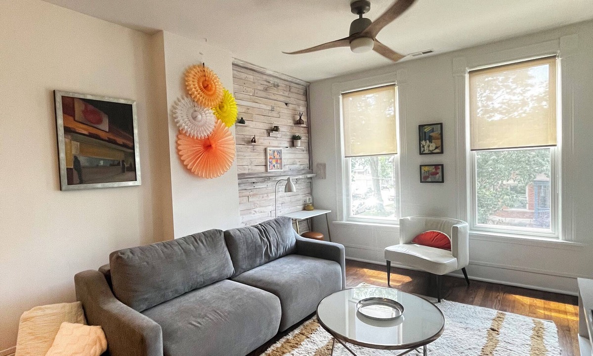 West Bucktown Apartment | Bright 2-Bedroom Logan Square Apartment – Your Perfect Chicago Base