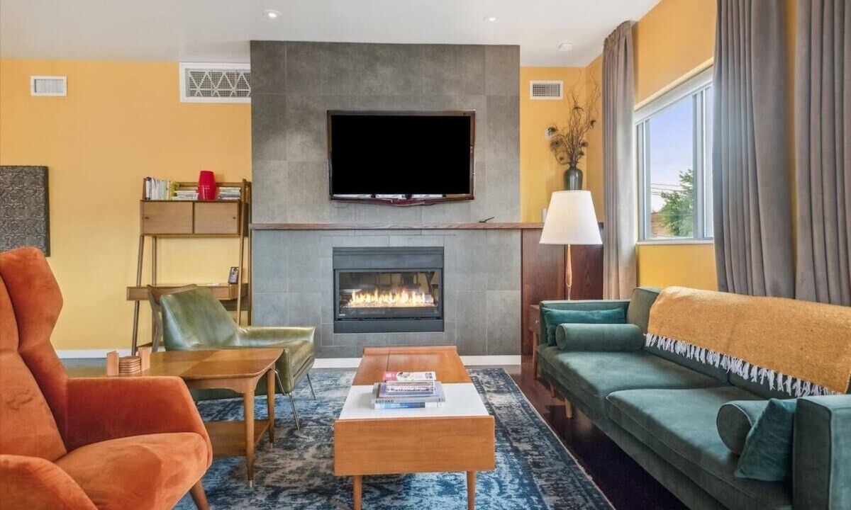 Belmont Hotel | Bright 2BR/1BA w/Full Kitchen, Walkability + Gated Parking