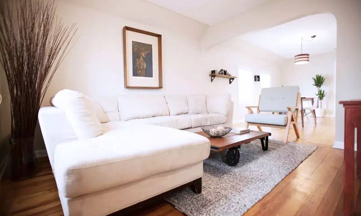 Forest Park Apartment | Bright 2BR in Forest Park – Quiet, Parking, Workspace, Long‑Stay Ready