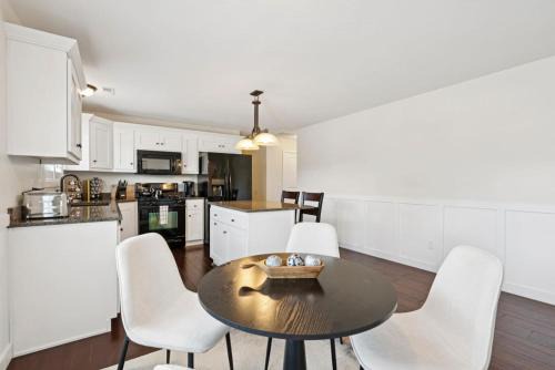 Logan House | Bright 2BR + Office | Garage, Yard & Animal Friendly