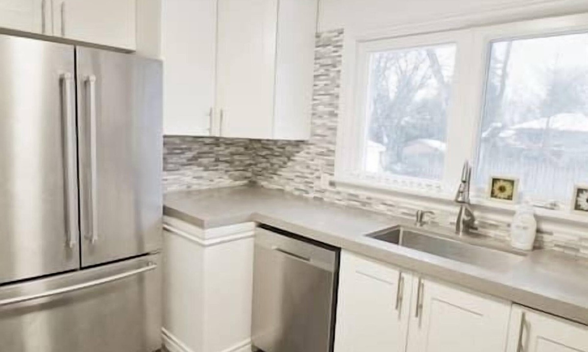 Newtonbrook House | Bright 3 Bedroom Spacious House In Great Location