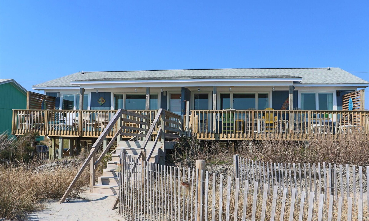 Emerald Isle House | Bright 3BR Beach Home with Deck & Partial Views