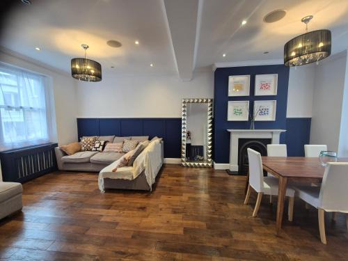 Walworth Apartment | Bright 4 double bedroom victorian house