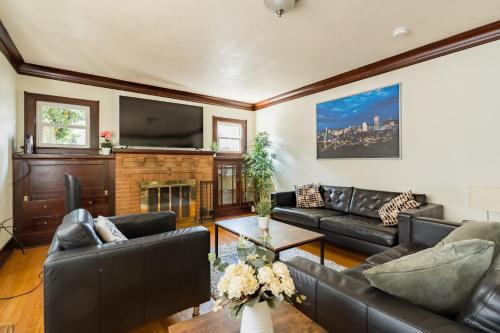 Foster - Powell House | Bright Airy Bungalow AC Fast WiFi Prime SE