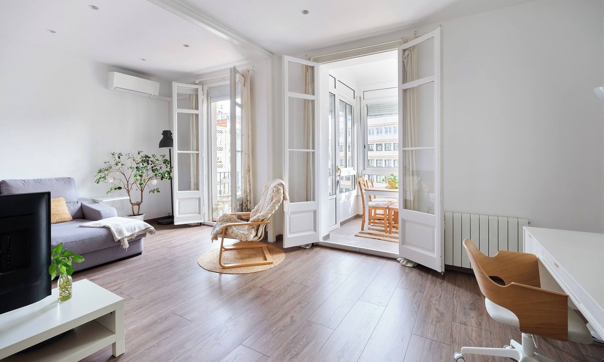 L'Antiga Esquerra de l'Eixample Apartment | Bright and Cozy 2-Bedroom Flat in Central Eixample, Barcelona