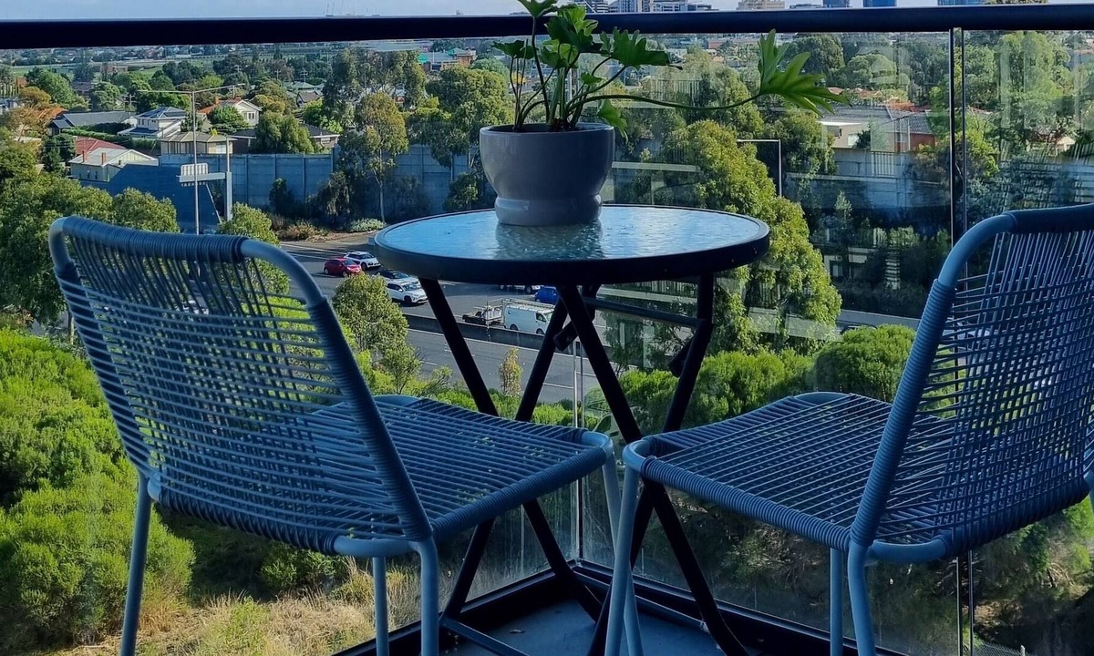 Brunswick West Apartment | Bright and Modern in Brunswick