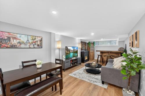 Kingston Apartment | Bright and Modern 2BR Suite with Rustic Bar