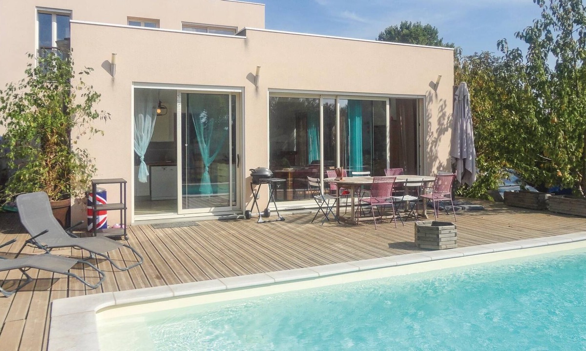 Cazouls-d'Herault House | Bright and spacious cottage with private pool on the outskirts of the quiet village of Cazouls d'Her