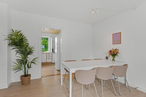 Aabenraa Apartment | Bright and spacious 3 bedroom with balcony close to the city