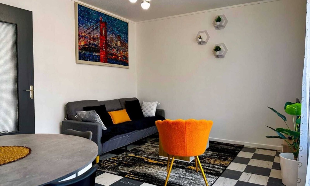 Chateauroux Apartment | Bright and welcoming fully-equipped T3 apartment